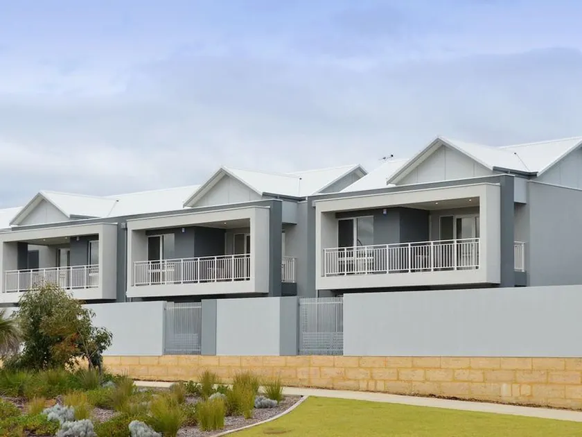 Lovely 1 Bedroom Apartment - Walk to the shops! - Image 1