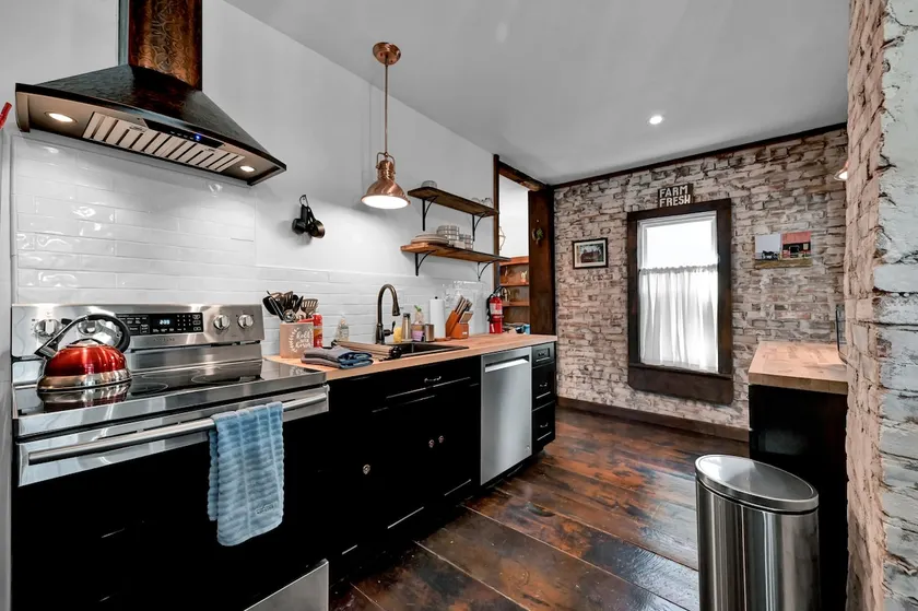 Walkable Downtown Gettysburg Retreat| Sleeps 8 - Image 1