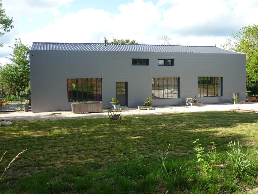 2 separate apartments for 13 people, Burgundy - Image 1