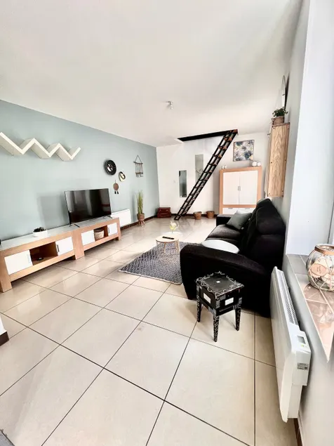 Cozy 4 bedroom, 4 bathroom house - 122 m² + exterior - Image 1