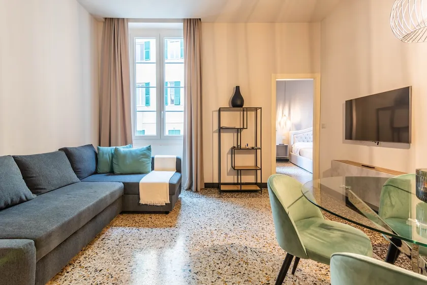 Modern and central apartment with walk-in closet - Image 1