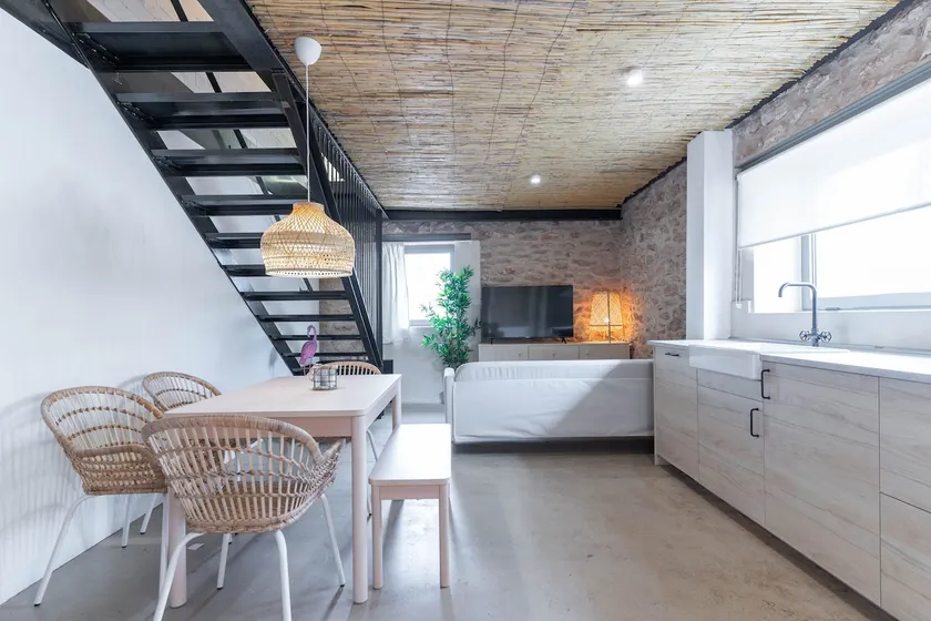 Delta Apartment in “Masía Xalmes” - Image 1
