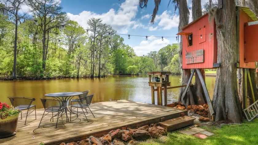 The Camp Caddo Lake | Firepit+BBQ | 2Kayaks | Ramp - Image 1