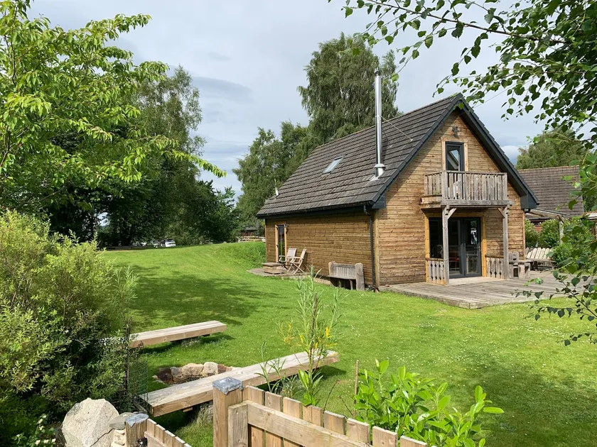 Wooden Lodge with wood burning stove and fire pit. - Image 1