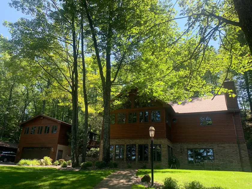 Natalia's vacation cottage-Minocqua vacation- Wisconsin Vacation- House on lake - Image 1