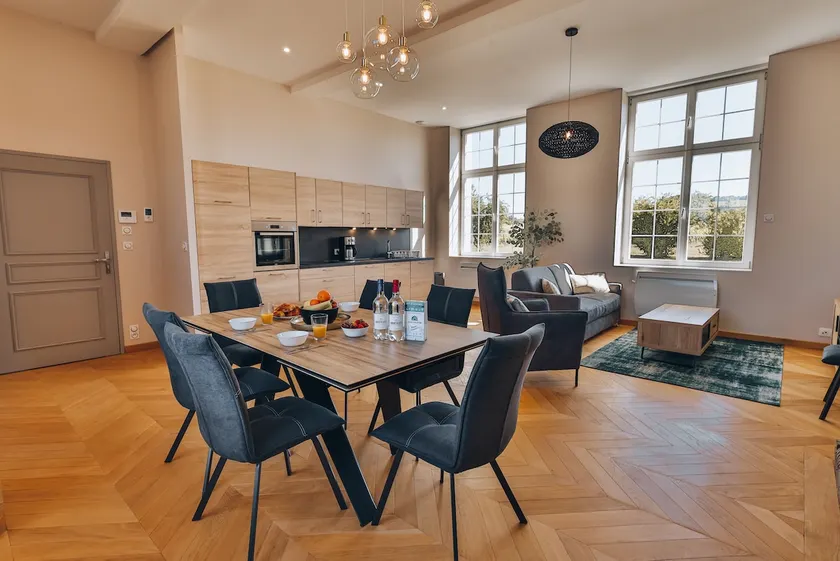 Apartment T4 – Pessac Léognan - Image 1