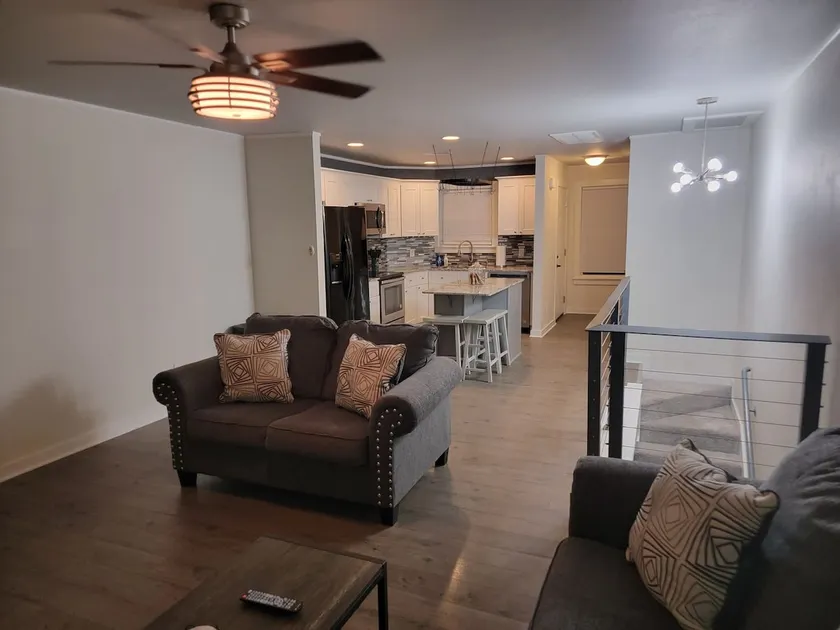 Modern Townhouse in Bella Vista - Image 1