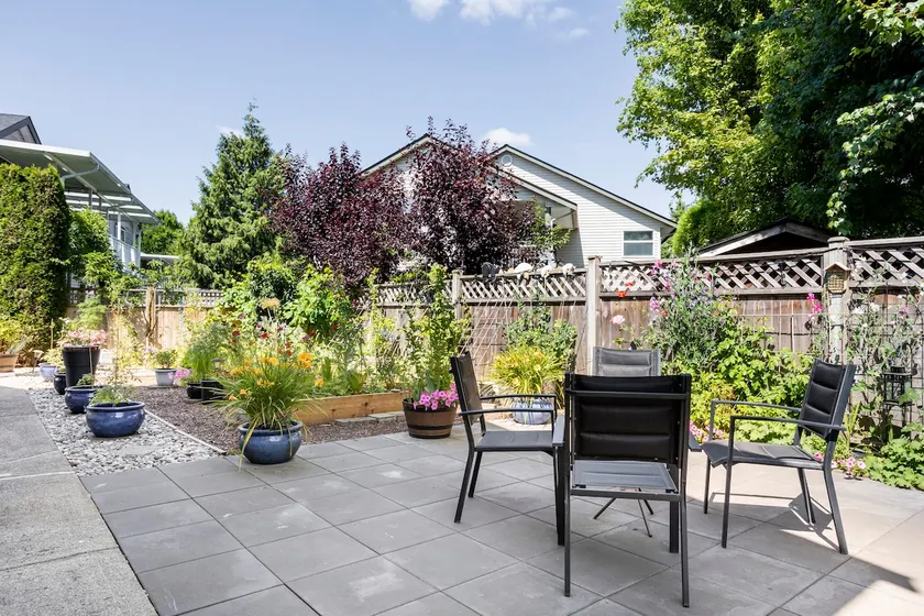 Bright Furnished 2BR Home with Patio/30+ Days - Image 1