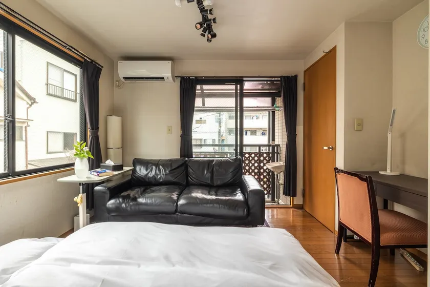 Basketball-Friendly House Near Station | Sleeps 10 - Image 1