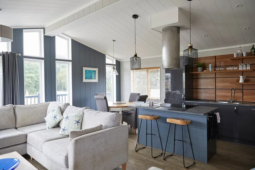 Lovely modern comfortable 2 bedroom holiday lodge - Image 1