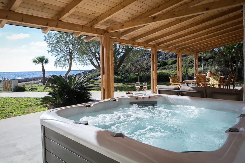 ”Mera” Falasarna BeachFront, Getaway With Jacuzzi - Image 1