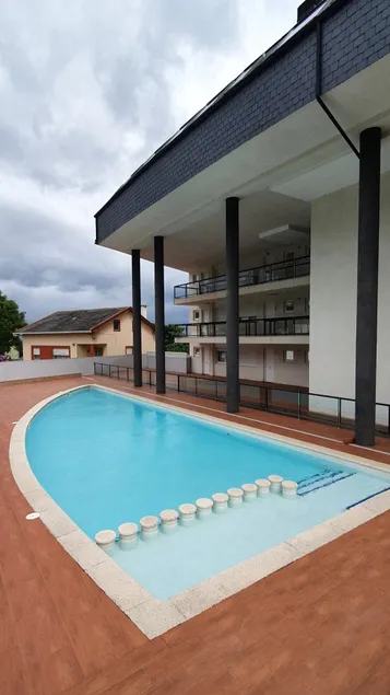 Modern penthouse with pool 1.5 km from the beach - Image 1