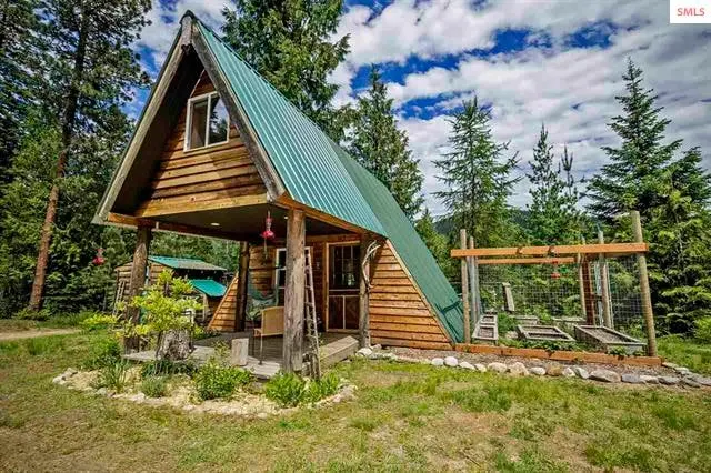Pack River Cabin @ Twin Brook Chalets - Image 1