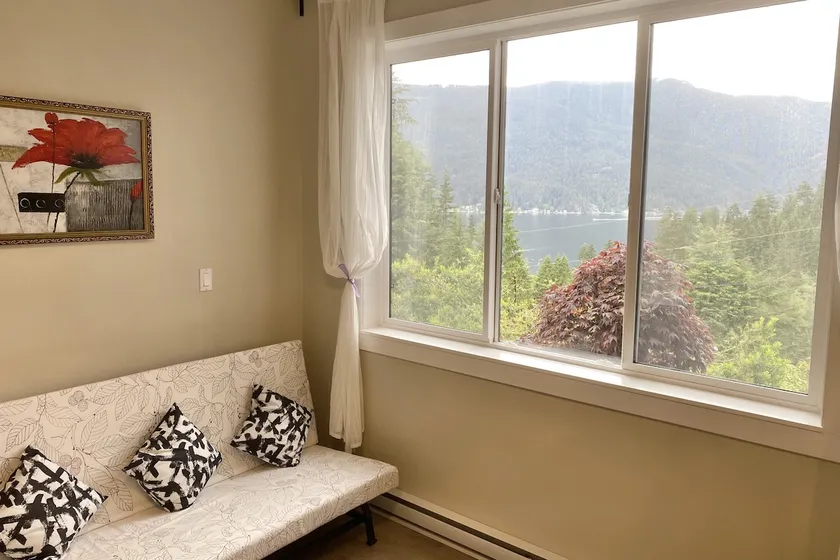 Bayview Suite Within Forested Mountains Near Lake - Image 1