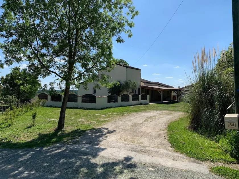Four bedroom house, with private pool, set in an acre of idyllic countryside. - Image 1
