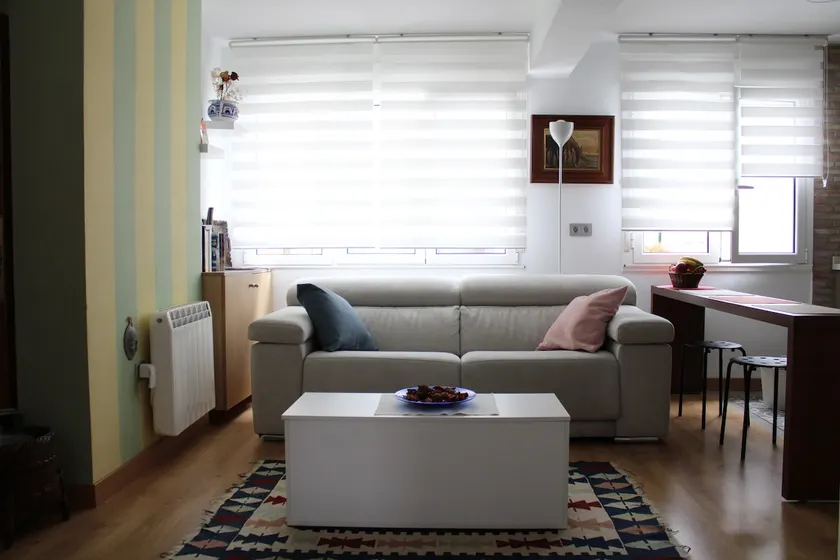 Renovated and sunny apartment in Gijón with garage - Image 1