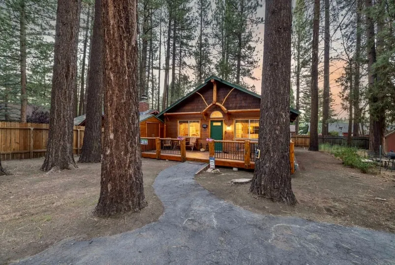 Location, Location, Location!! Emerald Isle Cabin - Image 1
