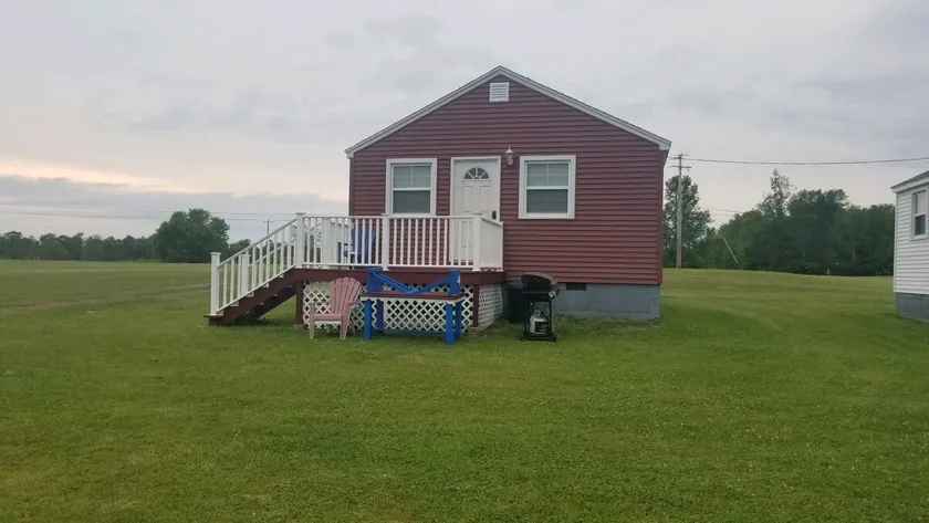 J&D Cottages - Red Cottage - Waterfront/Fishing - Image 1