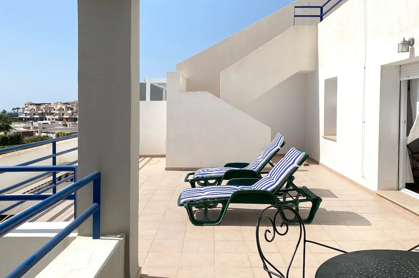 Unique penthouse with ocean views and 3 terraces on the beachfront - Image 1