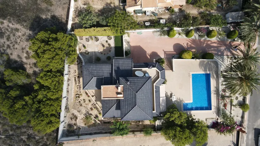 A villa for 10 with en-suite bedrooms - Image 1
