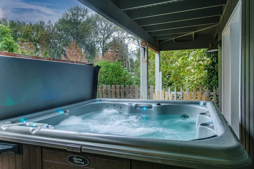 Cozy Private Apt w/ Hot Tub | near Galbraith, WWU - Image 1