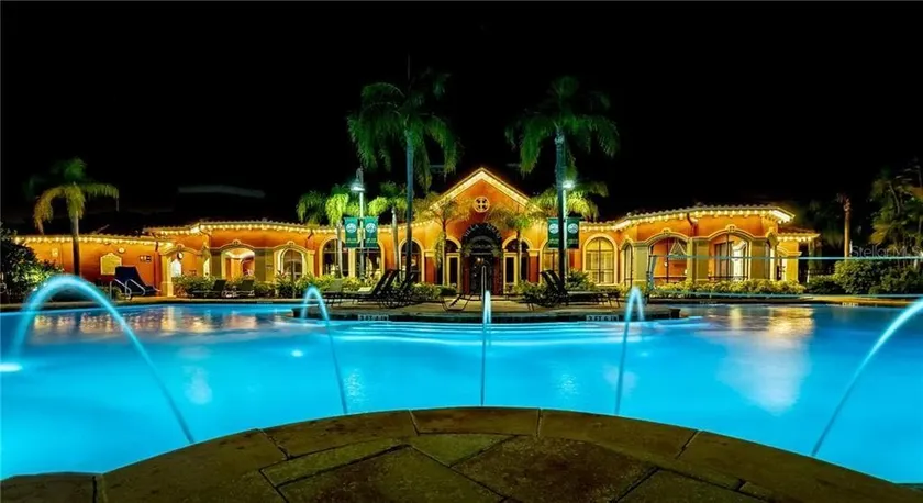 Modern 2 bedroom condo with full amenities - Image 1
