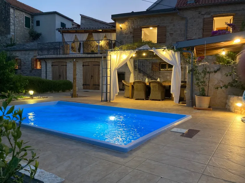 Il Melograno | Charming villa in Vrbanj, Hvar - Image 1