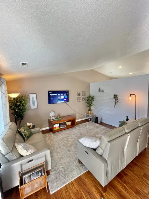 Wander Inn 3/2 with Firepit and EV Charger - Image 1