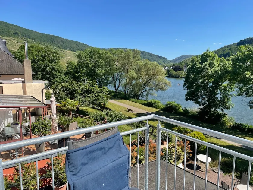 First row Moselle view with panoramic balcony (43 m²) - Image 1