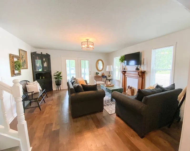 Evergreen Place at Winesburg - Image 1