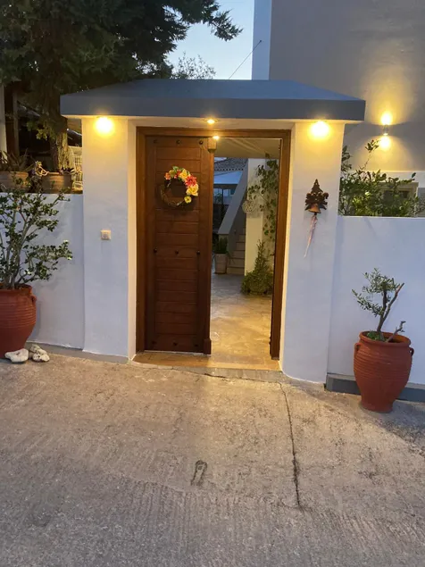 ria's apartment - Image 1