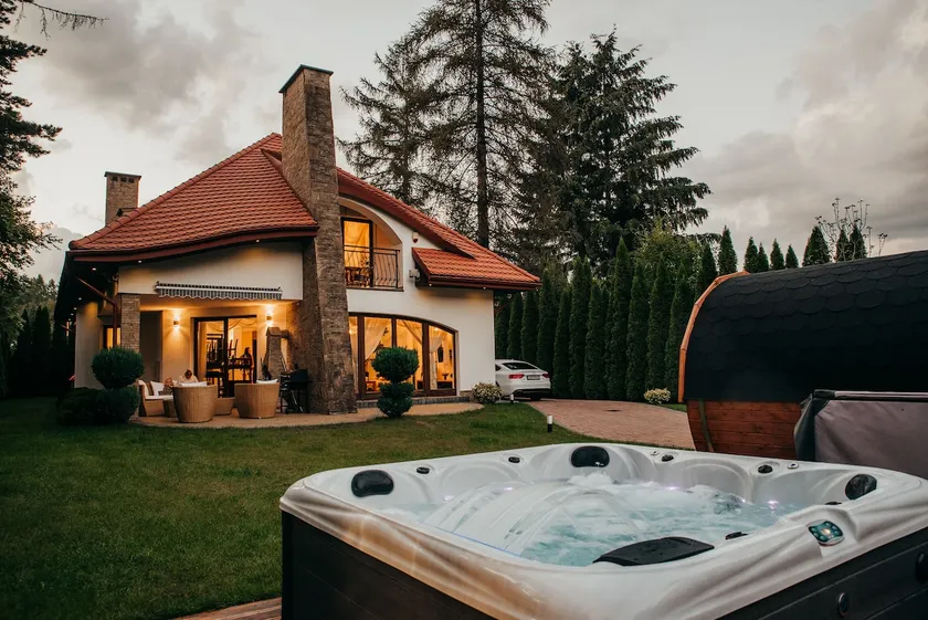 Luxury villa chalet Mountain jacuzzi, garden - Image 1