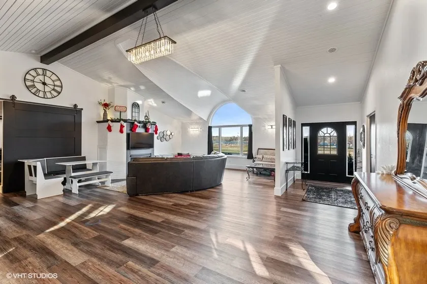 Modern Patio Home Next to Lake Francis Beach! - Image 1