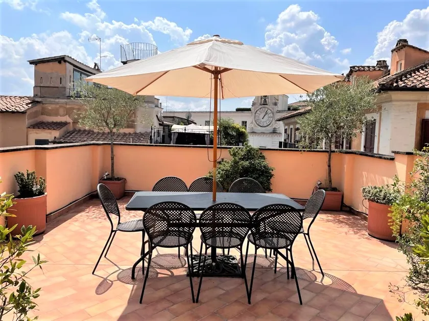 Pink Rooftop Campo de' Fiori - Image 1