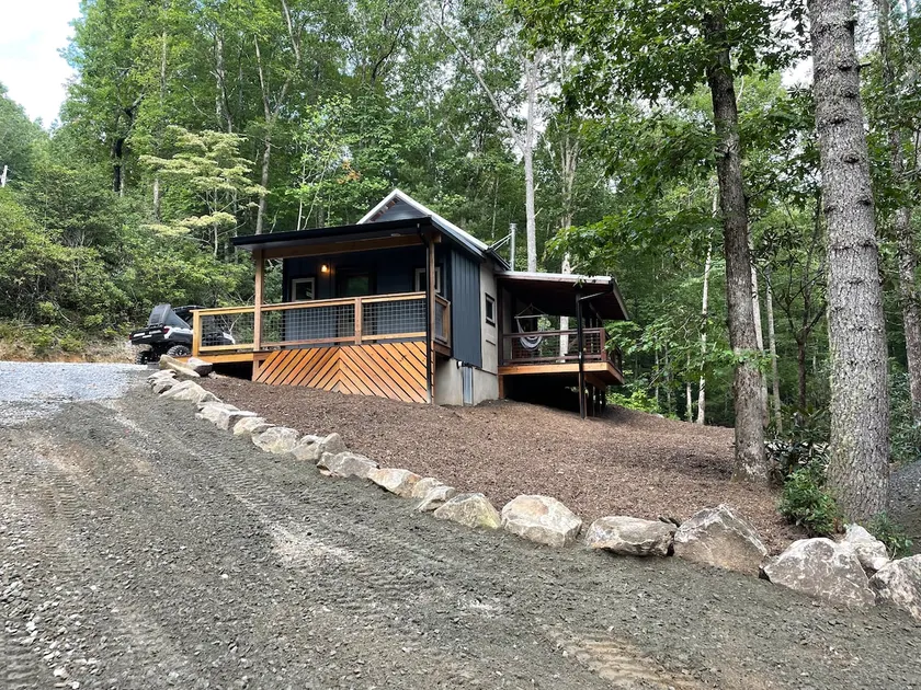 Happy Acres Hideaway! - Image 1