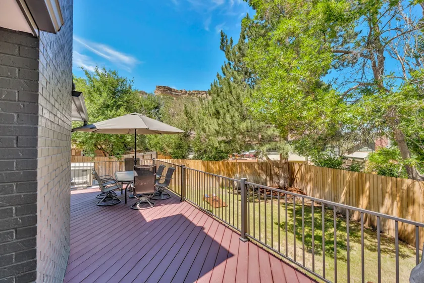 THE ROCK HOUSE-HotTub,Crib,PoolTable,5Bedroom3Bath - Image 1