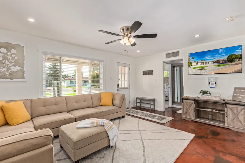 Modern Home In The Center of it All - Image 1