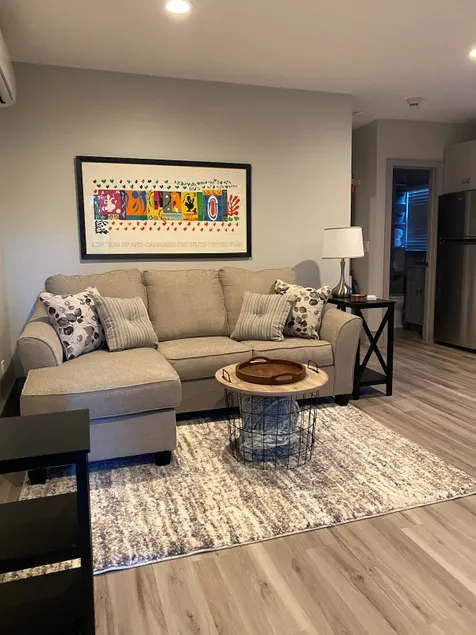 Bellport Hideaway - Image 1