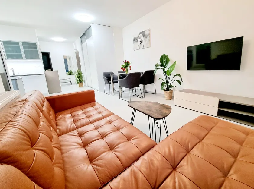Florian Garden Apartment with private parking - Image 1