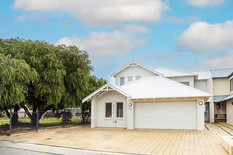 Lovely 4 bedroom home with resort amenities - Image 1