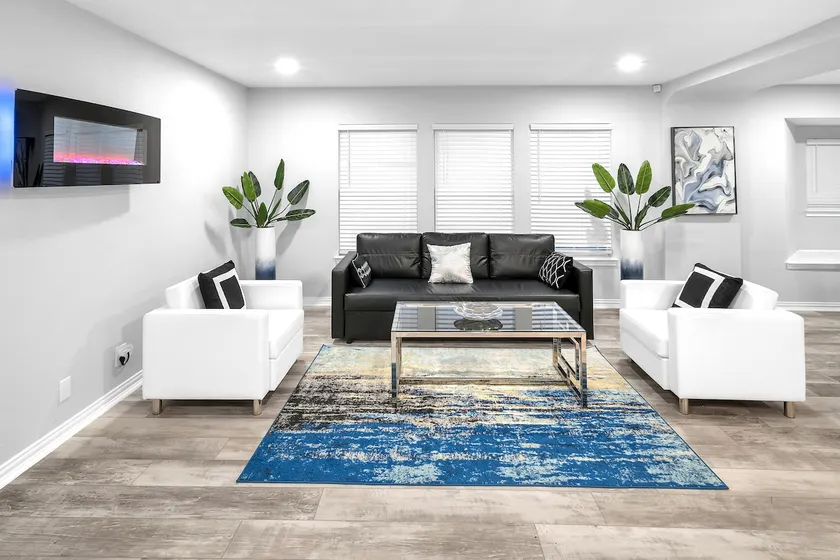 Pristine La Cantera home by Six Flags & UTSA - Image 1