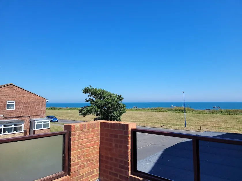 Pebble Beach, ground floor 1 bedroom flat - Image 1