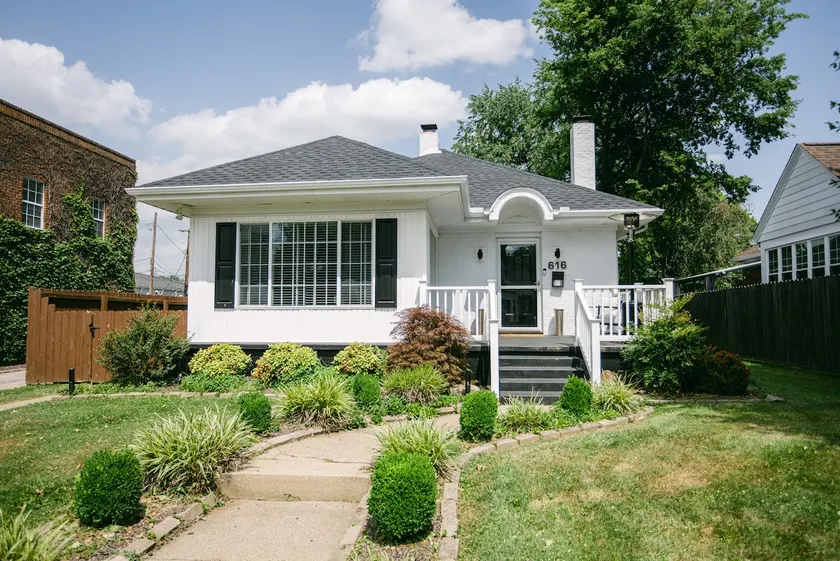 Femme Villa | Designer Bungalow | Sleeps 6 - Image 1