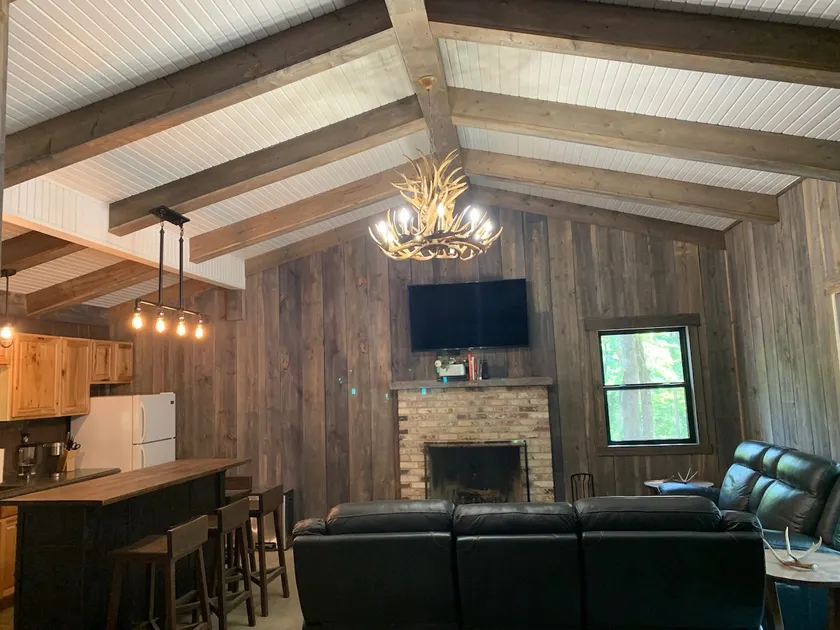 Secluded 70 Acre Cabin in the Ouchita Mountains - Image 1