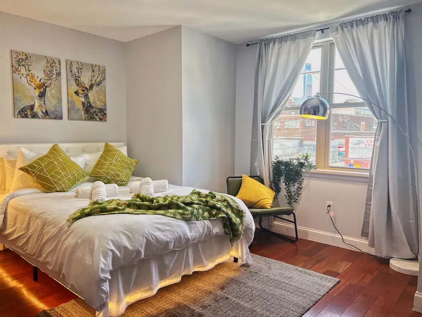 Ramblei near Chinatown & CenterCity | 2Bedroom-C - Image 1