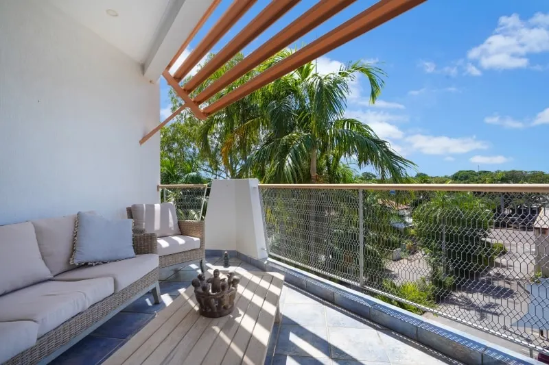 2 Bedroom Top Floor Parap Delight New to Market - Image 1