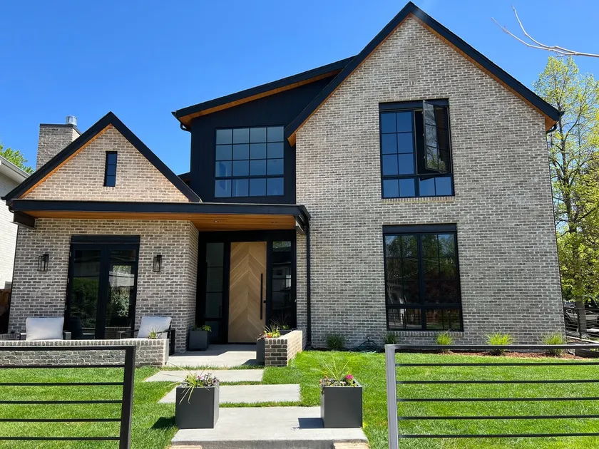 New build house with heated pool! - Image 1