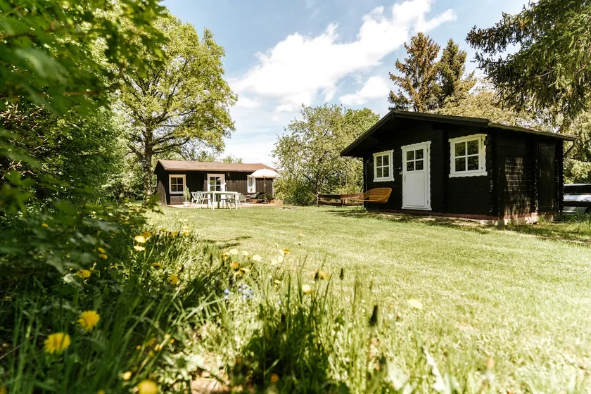 Chalet with guest house in nature + barrel sauna - Image 1