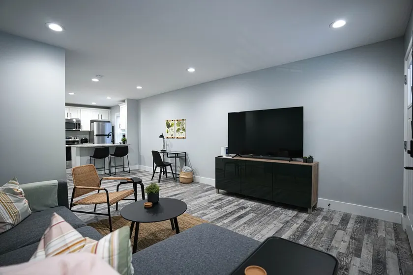 Luxury Getaway in the Heart of Downtown Corbin - Image 1