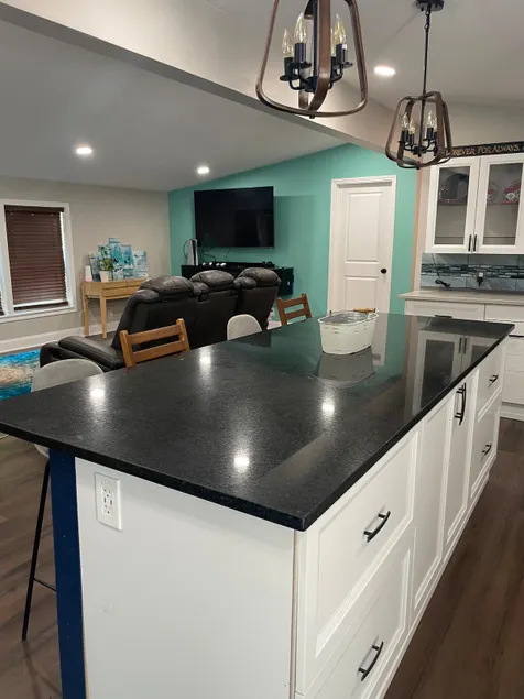 Spacious 4BR Retreat•Sleeps 8 Near Cincinnati - Image 1